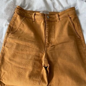 The Straight Leg Crop — Brown
